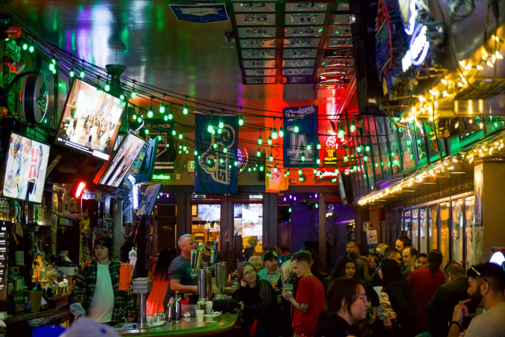 35er Bar — Old Pasadena